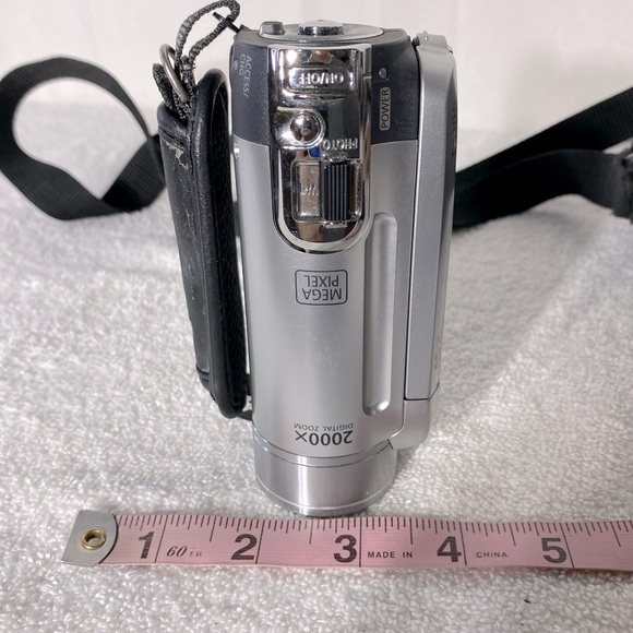 Canon FS100 Digital Video Camcorder Camera Silver Untested - Picture 15 of 15